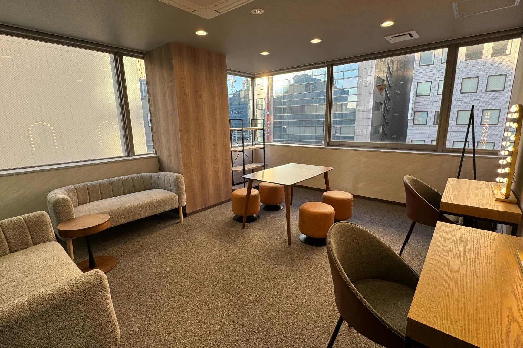 【新橋駅1分】各種パーティーや撮影・イベントに適した清潔感あふれる貸切イベントスペース