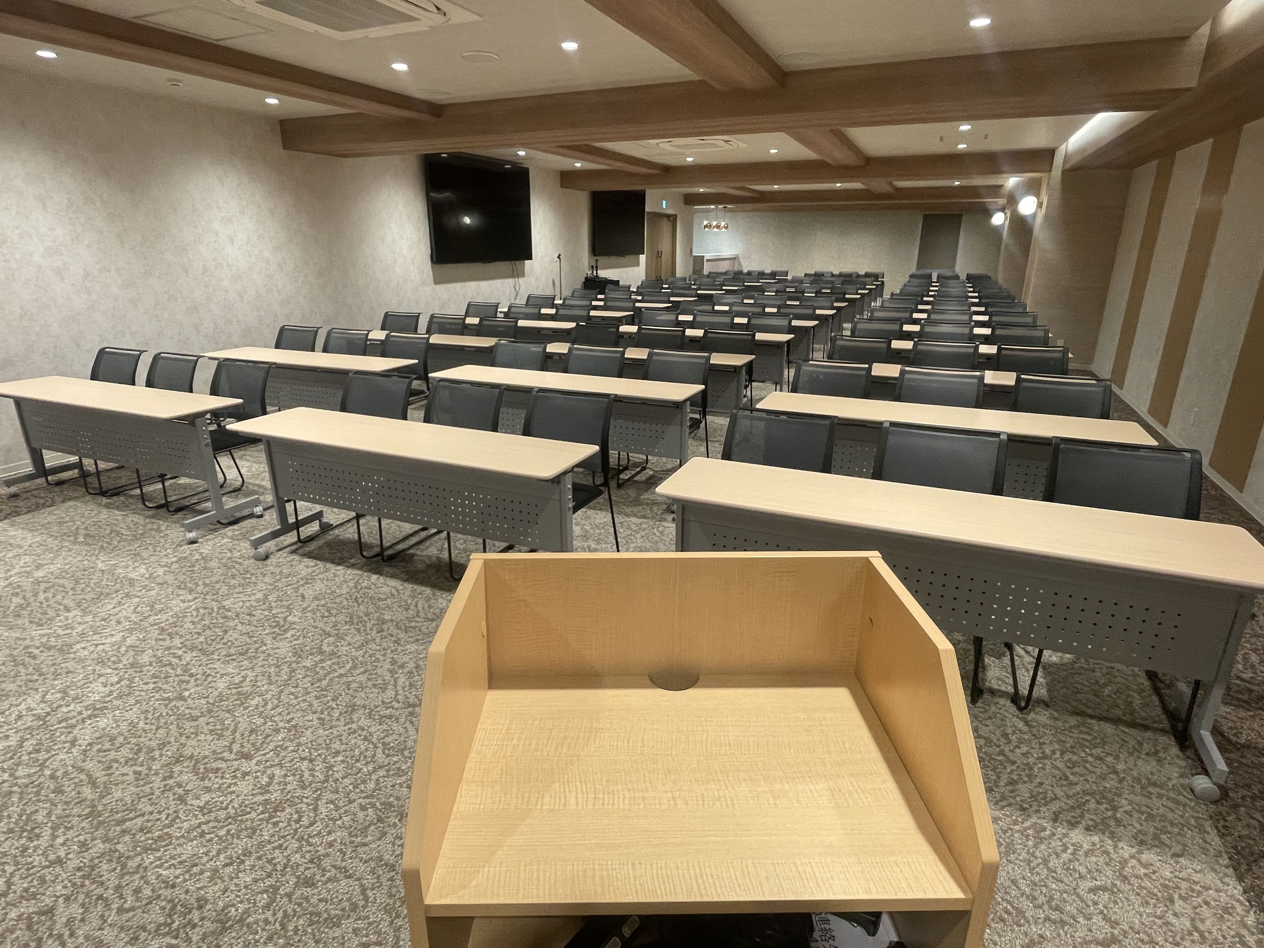 【新橋駅1分】各種パーティーや撮影・イベントに適した清潔感あふれる貸切イベントスペース