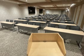 【新橋駅1分】各種パーティーや撮影・イベントに適した清潔感あふれる貸切イベントスペース