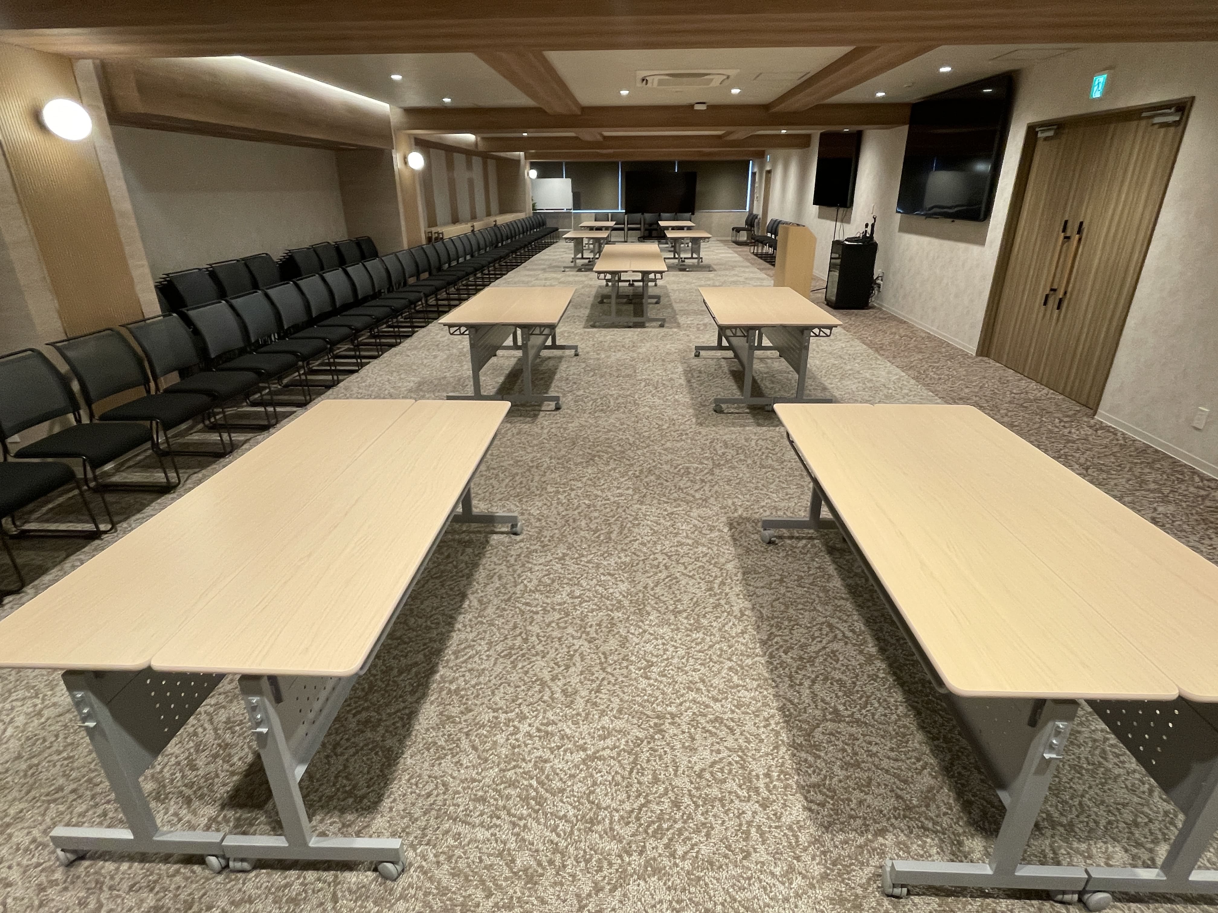 【新橋駅1分】各種パーティーや撮影・イベントに適した清潔感あふれる貸切イベントスペース