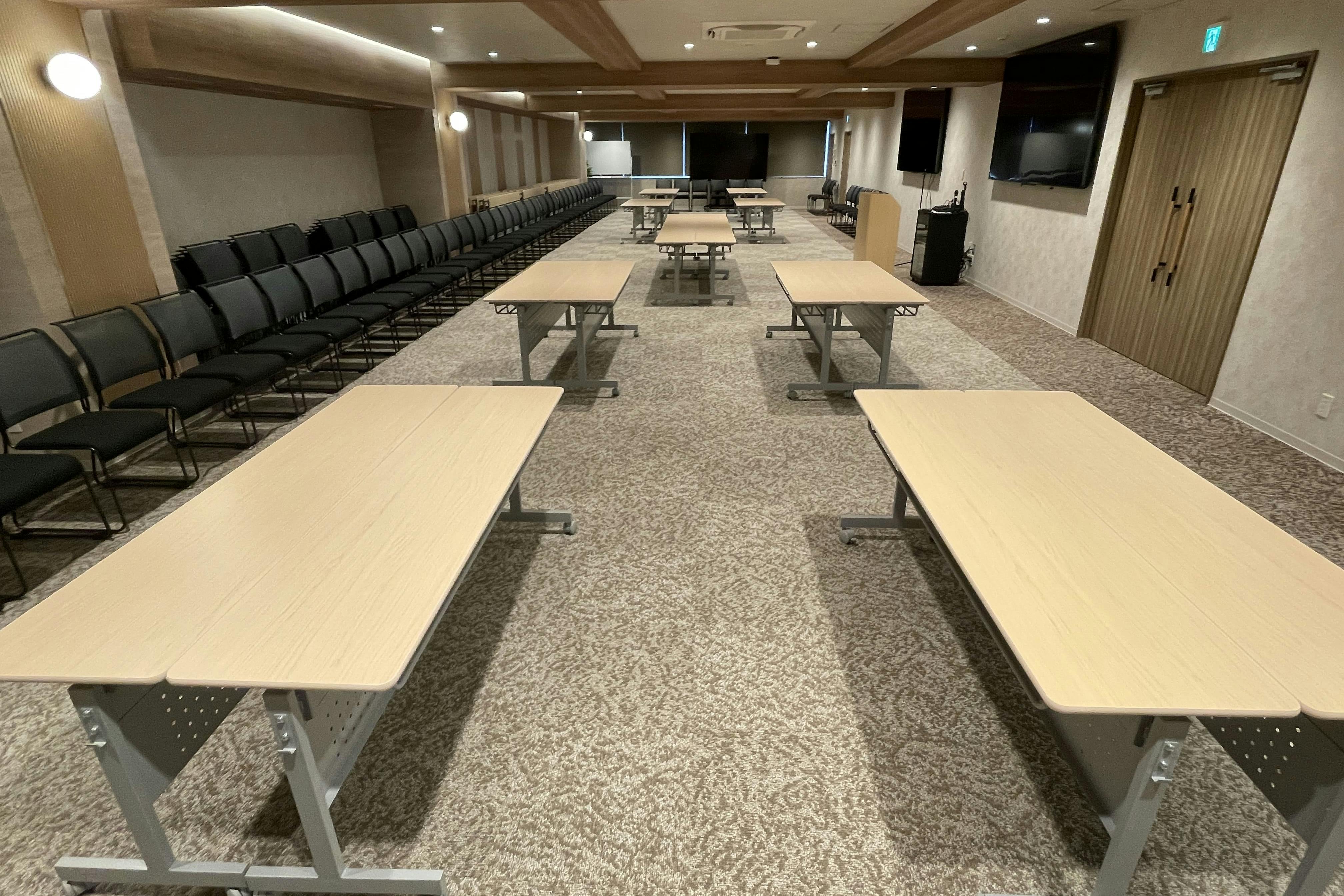 【新橋駅1分】各種パーティーや撮影・イベントに適した清潔感あふれる貸切イベントスペース