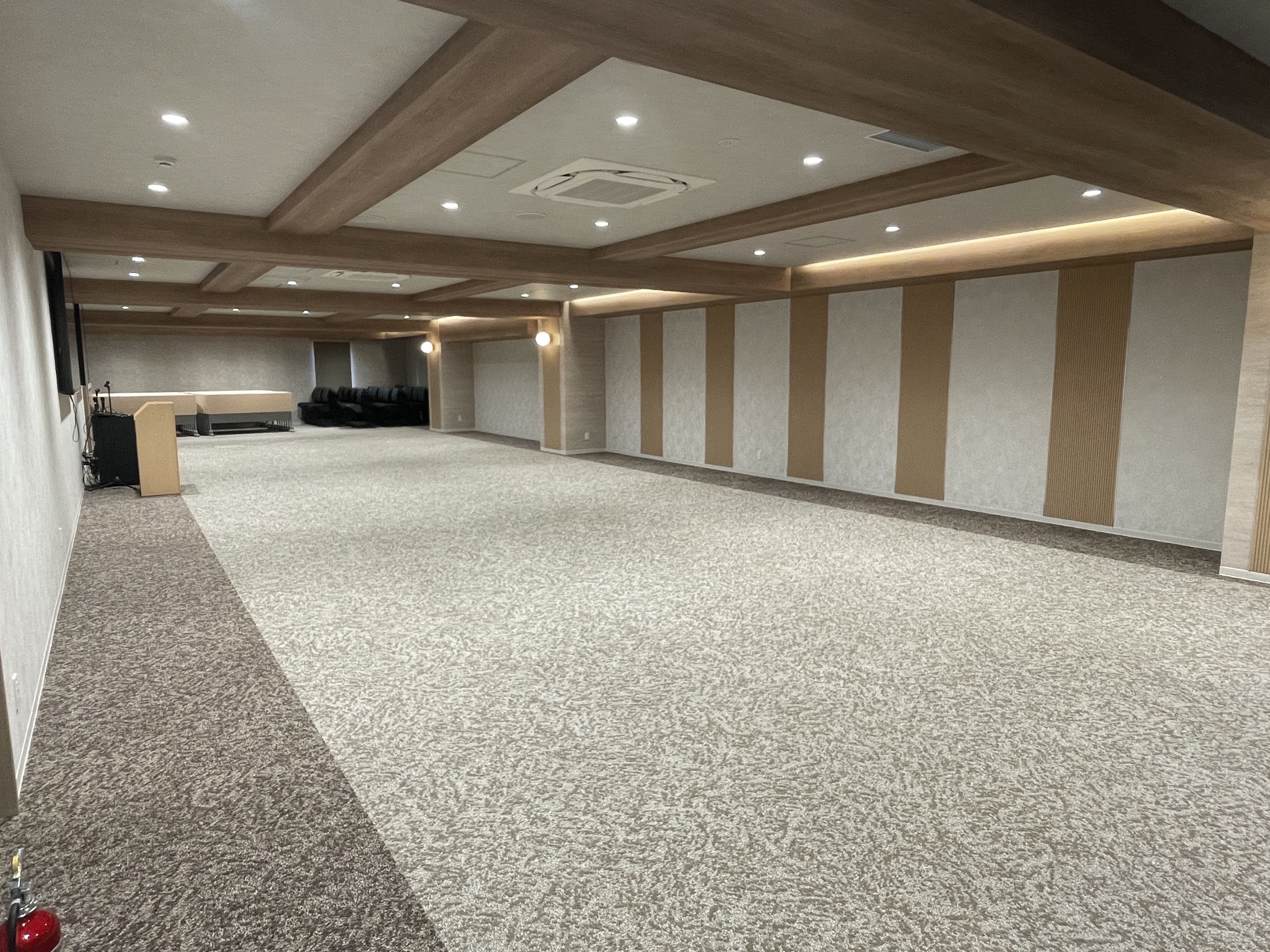 【新橋駅1分】各種パーティーや撮影・イベントに適した清潔感あふれる貸切イベントスペース