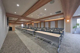 【新橋駅1分】各種パーティーや撮影・イベントに適した清潔感あふれる貸切イベントスペース