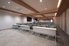 【新橋駅1分】各種パーティーや撮影・イベントに適した清潔感あふれる貸切イベントスペース