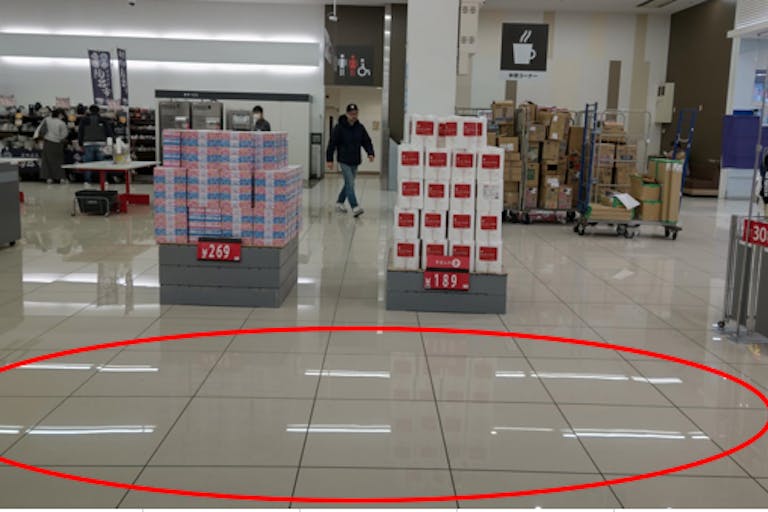 【西友 沼津店】1階レジ前 プロモーション用途や物販、食物販のポップアップストアに最適なスーパー店内催事イベントスペースの画像1