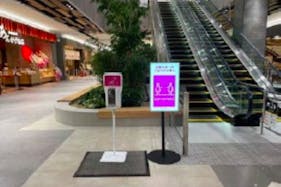 【イオンモール土岐】モール内広告 エスカレーター