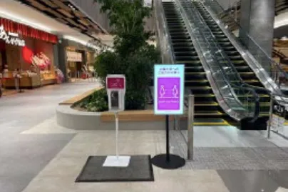 【イオンモール土岐】モール内広告 エスカレーター