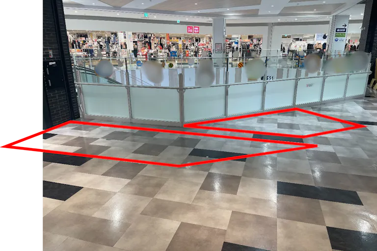 【イオンモール座間】2階ノースコート吹き抜け(ミスタードーナツ前)の画像2
