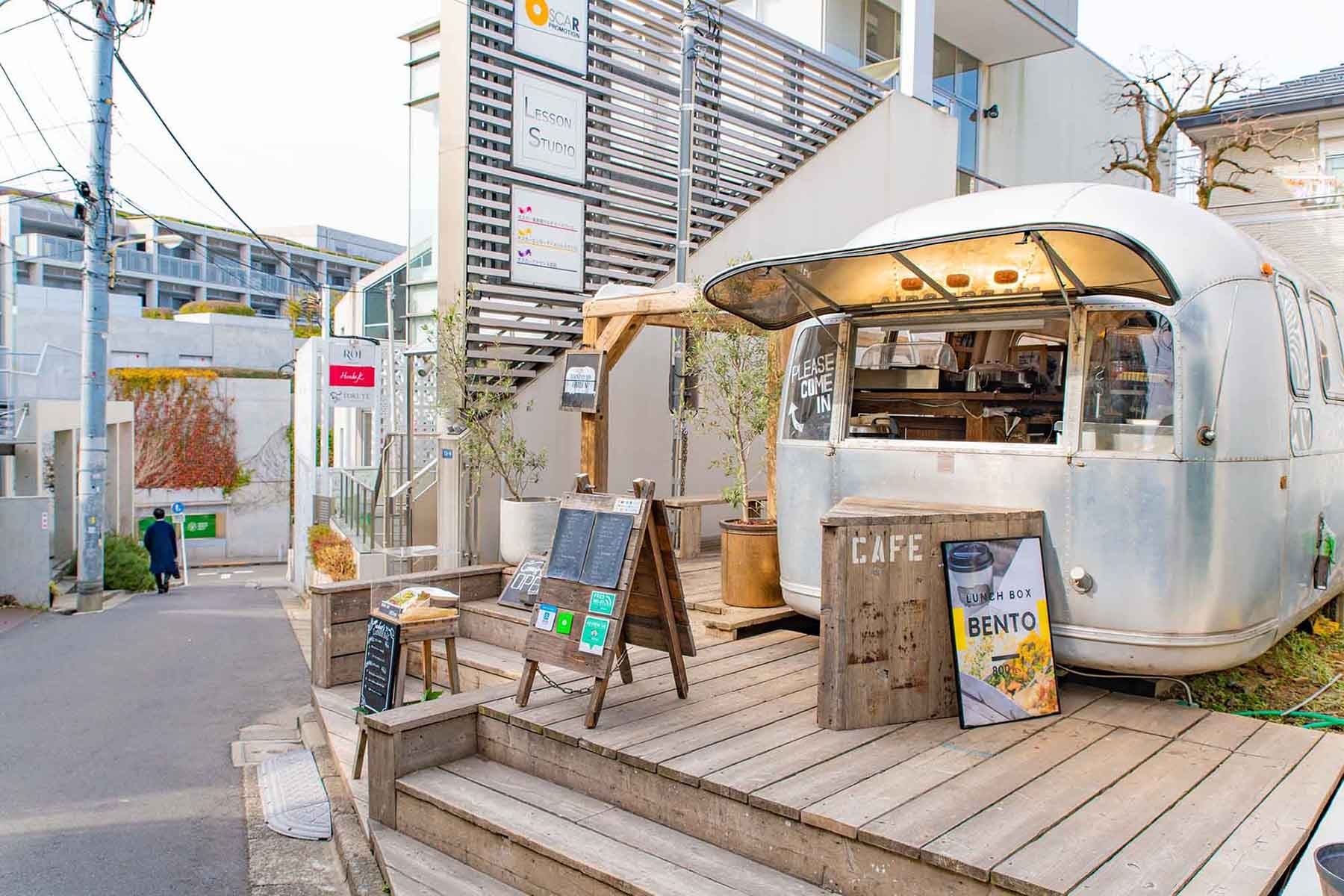 路面から視認性の高いストアづくりが可能です