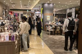 【町田マルイ】2階カレンダリウム Ⅾ02【食物販】トレンド満載のファッションや雑貨、食が集まる 人通り抜群の区画です。