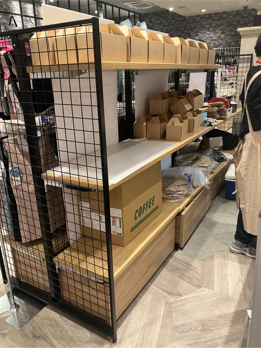 【町田マルイ】2階カレンダリウム Ⅾ02【食物販】トレンド満載のファッションや雑貨、食が集まる 人通り抜群の区画です。