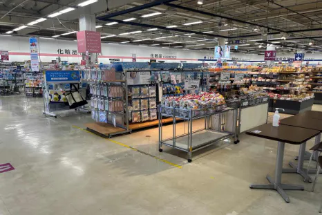 【イオン 八街店】プロモーションやポップアップストアに最適な地域密着型商業施設のサービスカウンター前イベントスペース