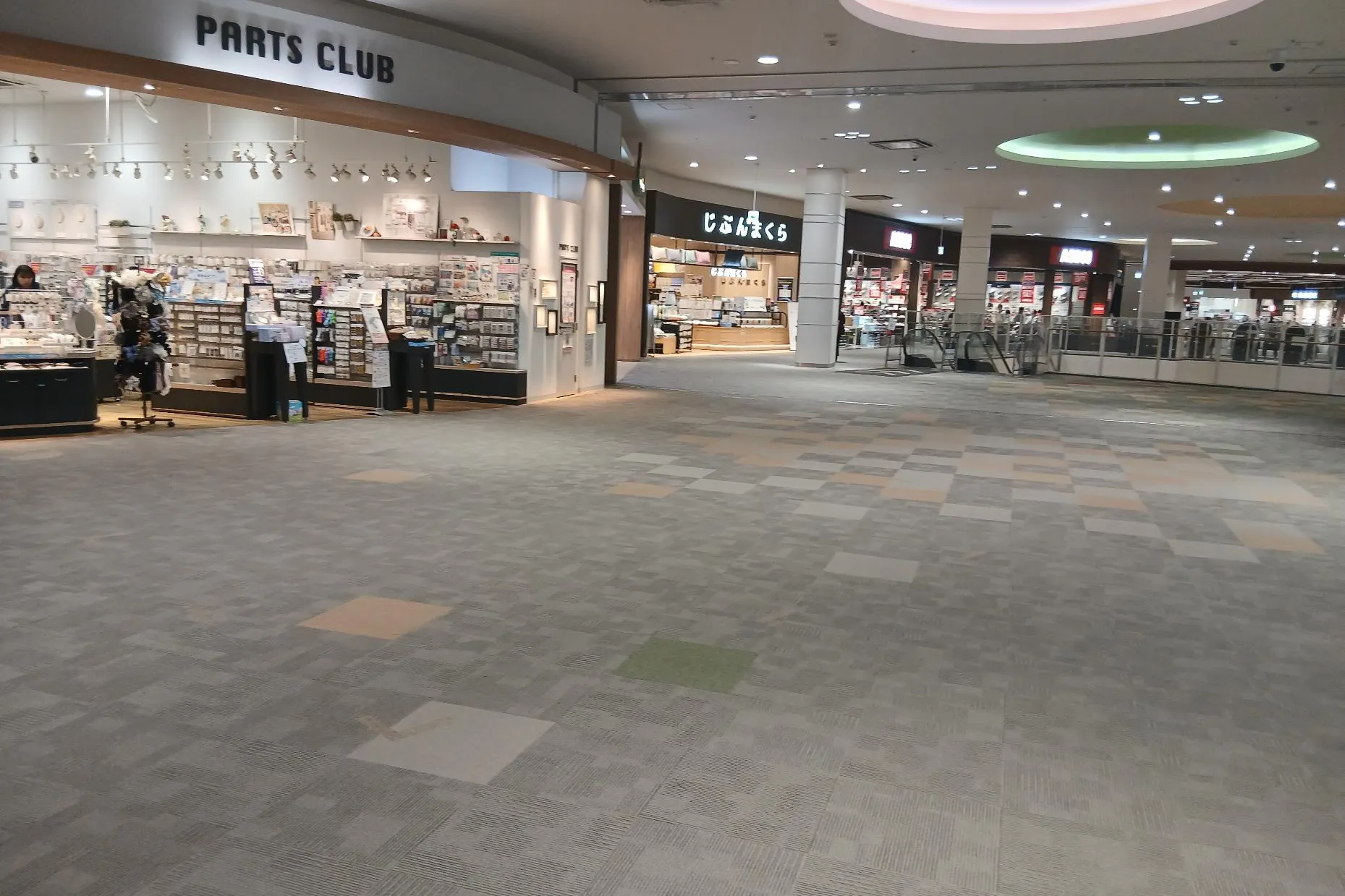 【イオンモール水戸内原】パーツクラブ前