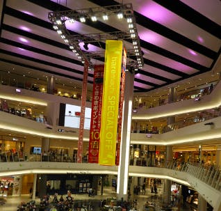 【イオンモール岡山】モール内広告 大型バナーの画像