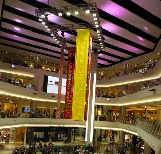 【イオンモール岡山】モール内広告 大型バナー