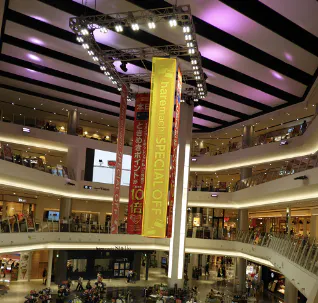 【イオンモール岡山】モール内広告 大型バナー