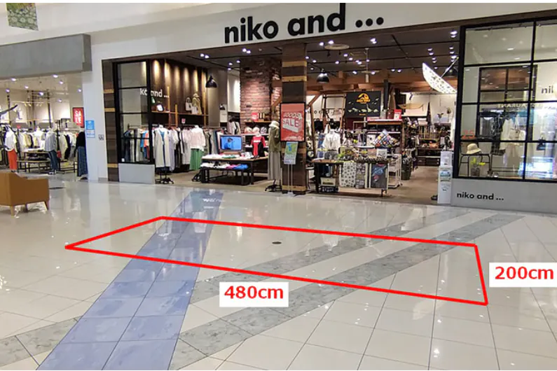 【イオンモール日の出】1F ニコアンド前