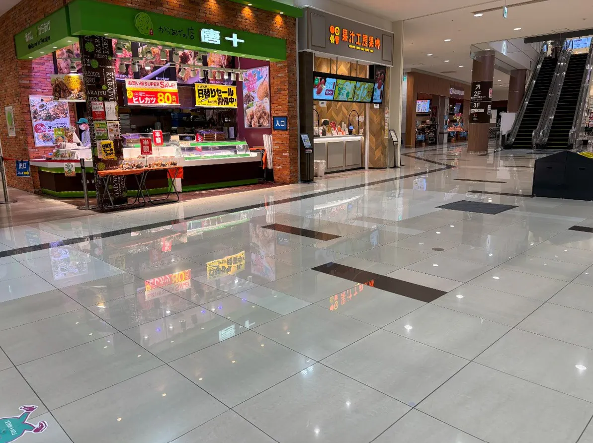 【イオンモール福津】サウスコート側通路A(唐十前)