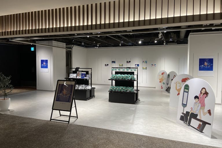 商品を陳列したイメージ。