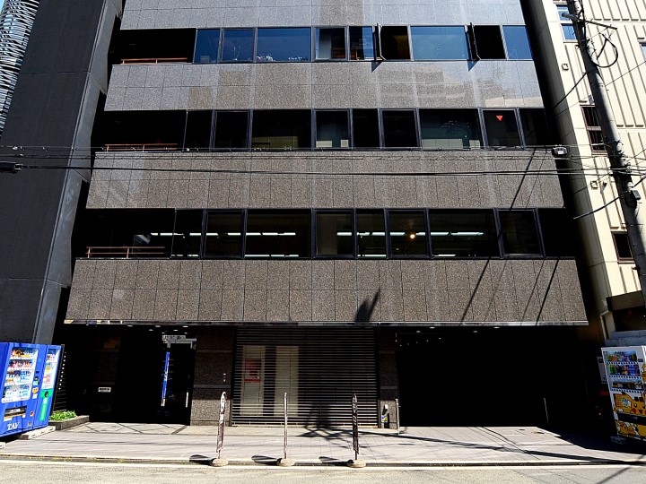 【心斎橋駅4分】白を基調とした清潔感あふれる空間にワンフロアのプライベートスペース なのであらゆるイベントに対応できるマルチスペースです。の画像13