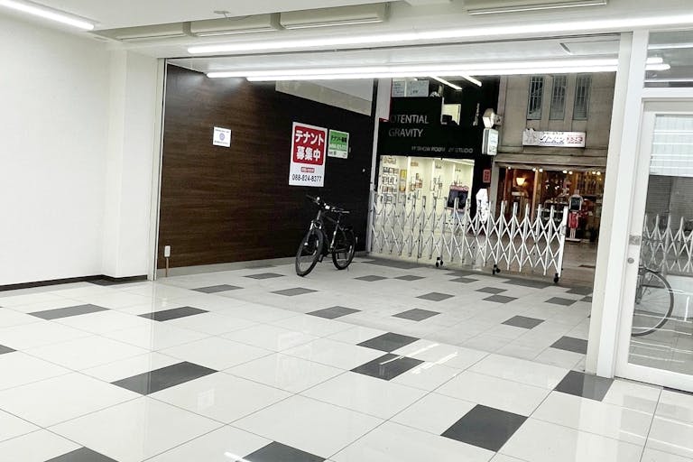 【帯屋町商店街】ポップアップストアやプロモーションイベントに最適な広い間口の帯屋町商店街の路面イベントスペースの画像3