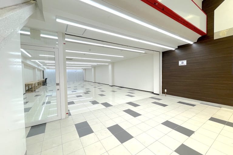 【帯屋町商店街】ポップアップストアやプロモーションイベントに最適な広い間口の帯屋町商店街の路面イベントスペースの画像5