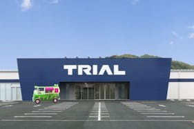 【スーパーセンタートライアル日向日知屋店】キッチンカー(調理営業)出店限定/屋外スペース