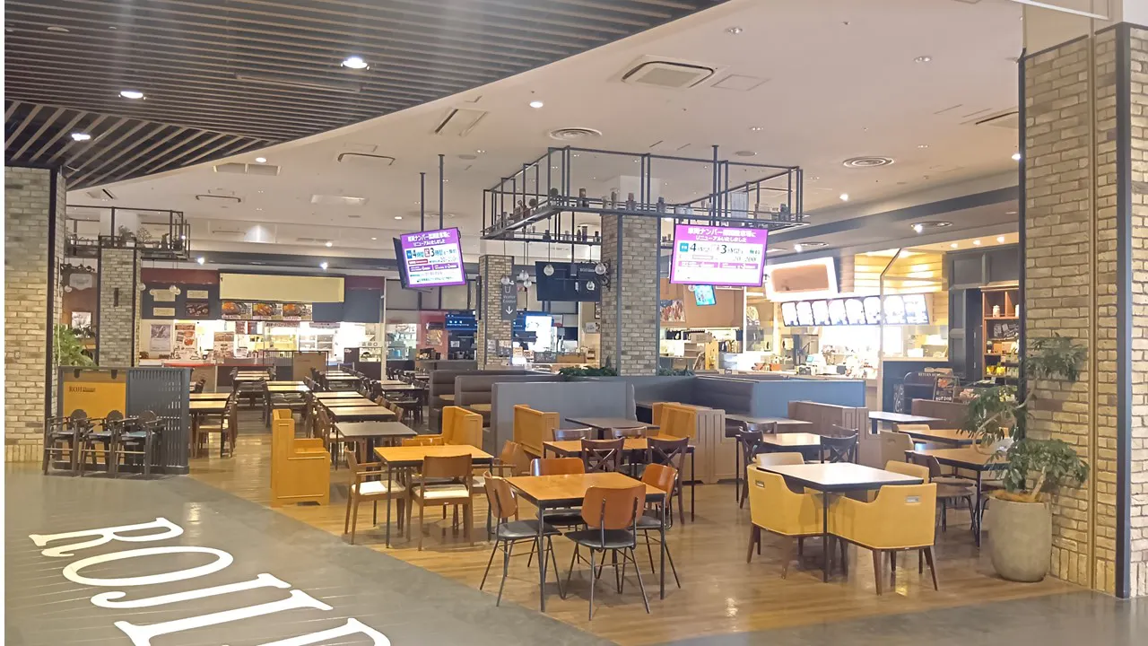 【イオンモール広島府中】モール内広告 1Fフードコート