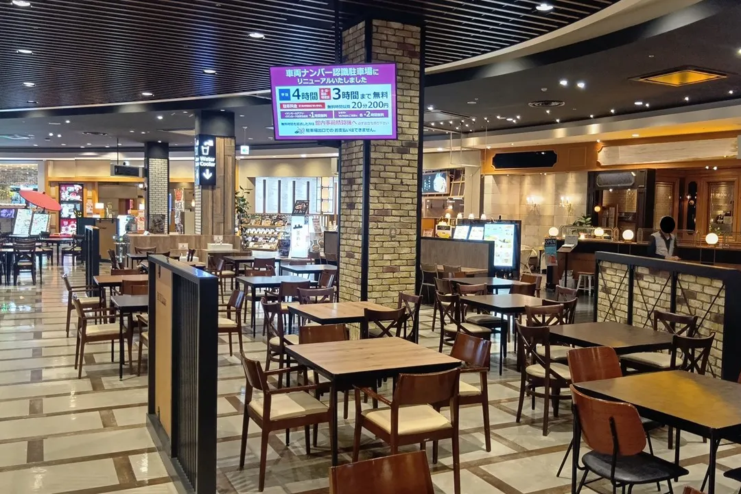 【イオンモール広島府中】モール内広告 1Fフードコート
