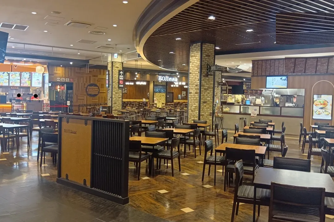 【イオンモール広島府中】モール内広告 1Fフードコート