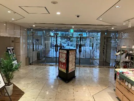 【ららテラス川口】1階 樹モール側エントランス前