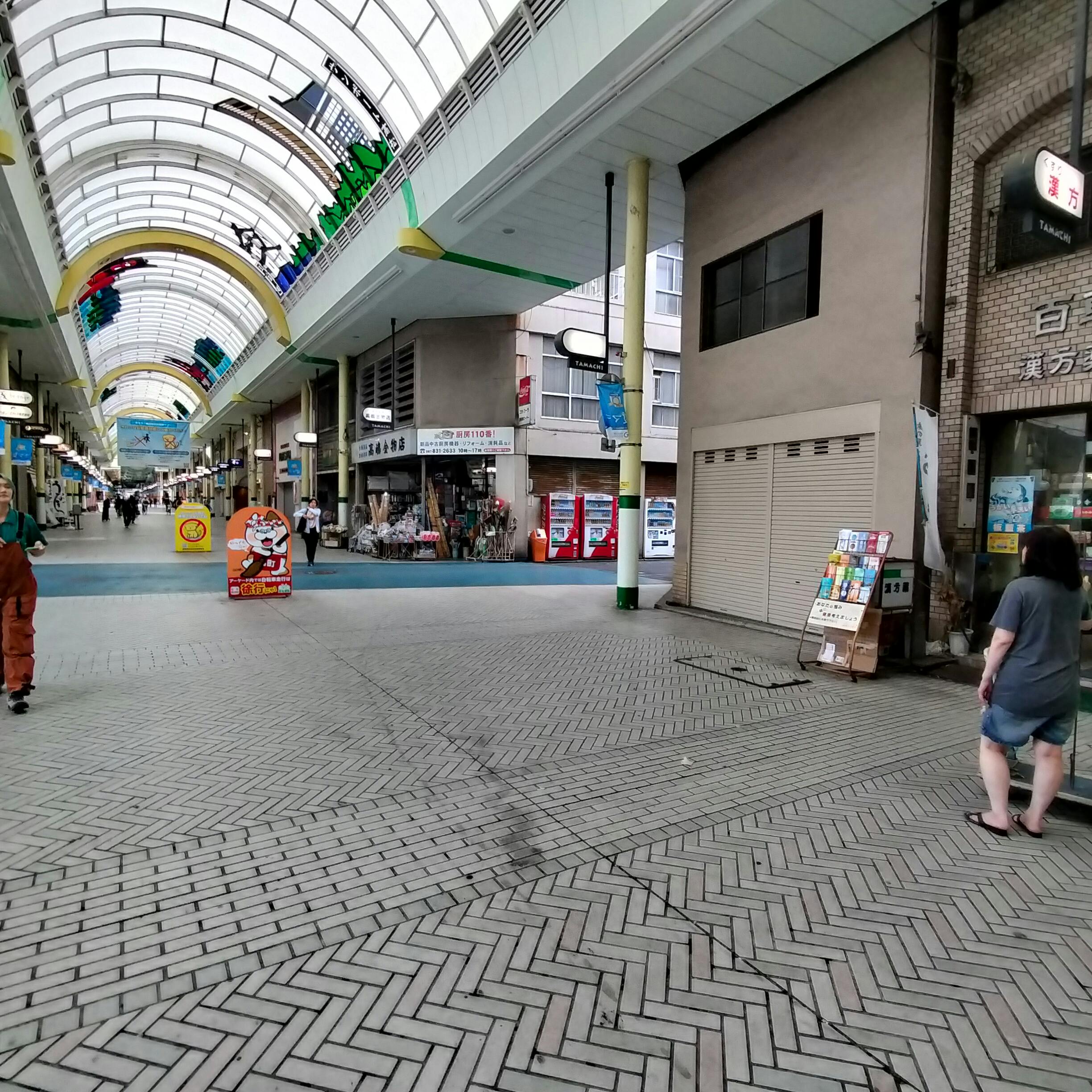 【ことでん瓦町駅6分】プロモーションに最適な高松中央商店街にある角地の路面スペース