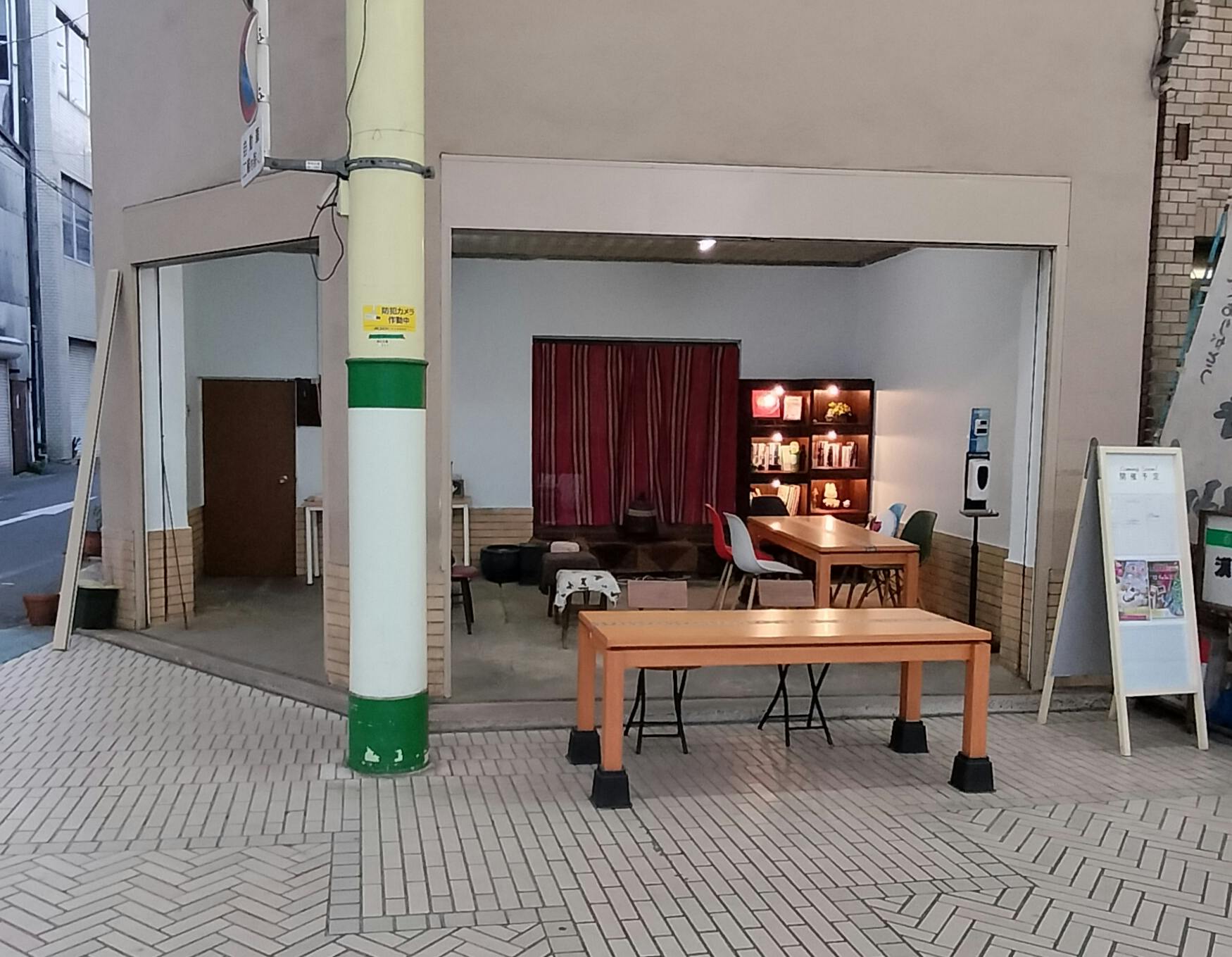 【ことでん瓦町駅6分】プロモーションに最適な高松中央商店街にある角地の路面スペース