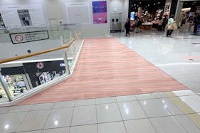 【イオンモール橿原】ノースモールエスカレーター脇(LUSH前)