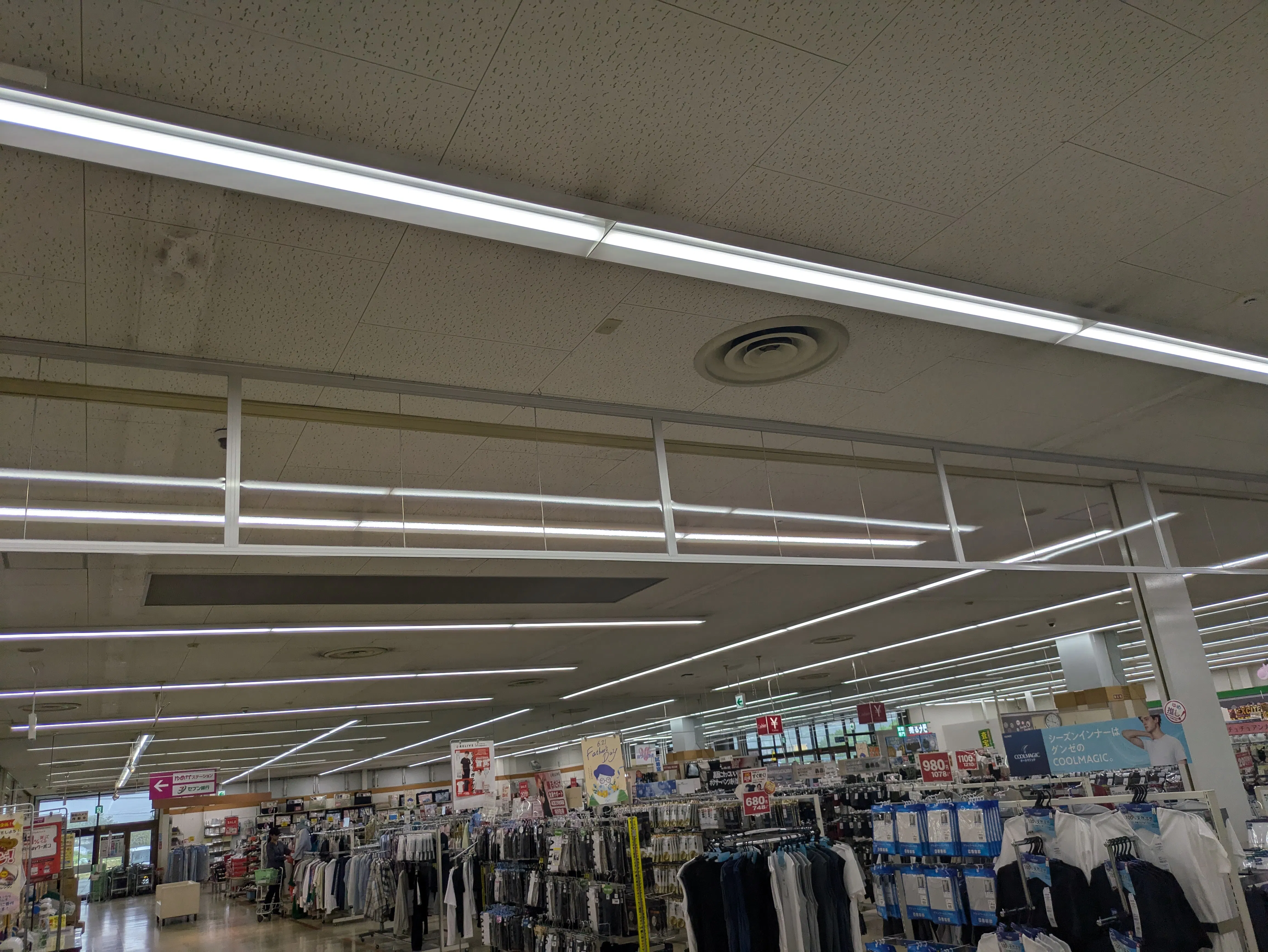 【ゆめマート八代高田】店内中央　ポップアップストア(物販、食物販)やプロモーション用途に最適なスーパーの屋内催事イベントスペース