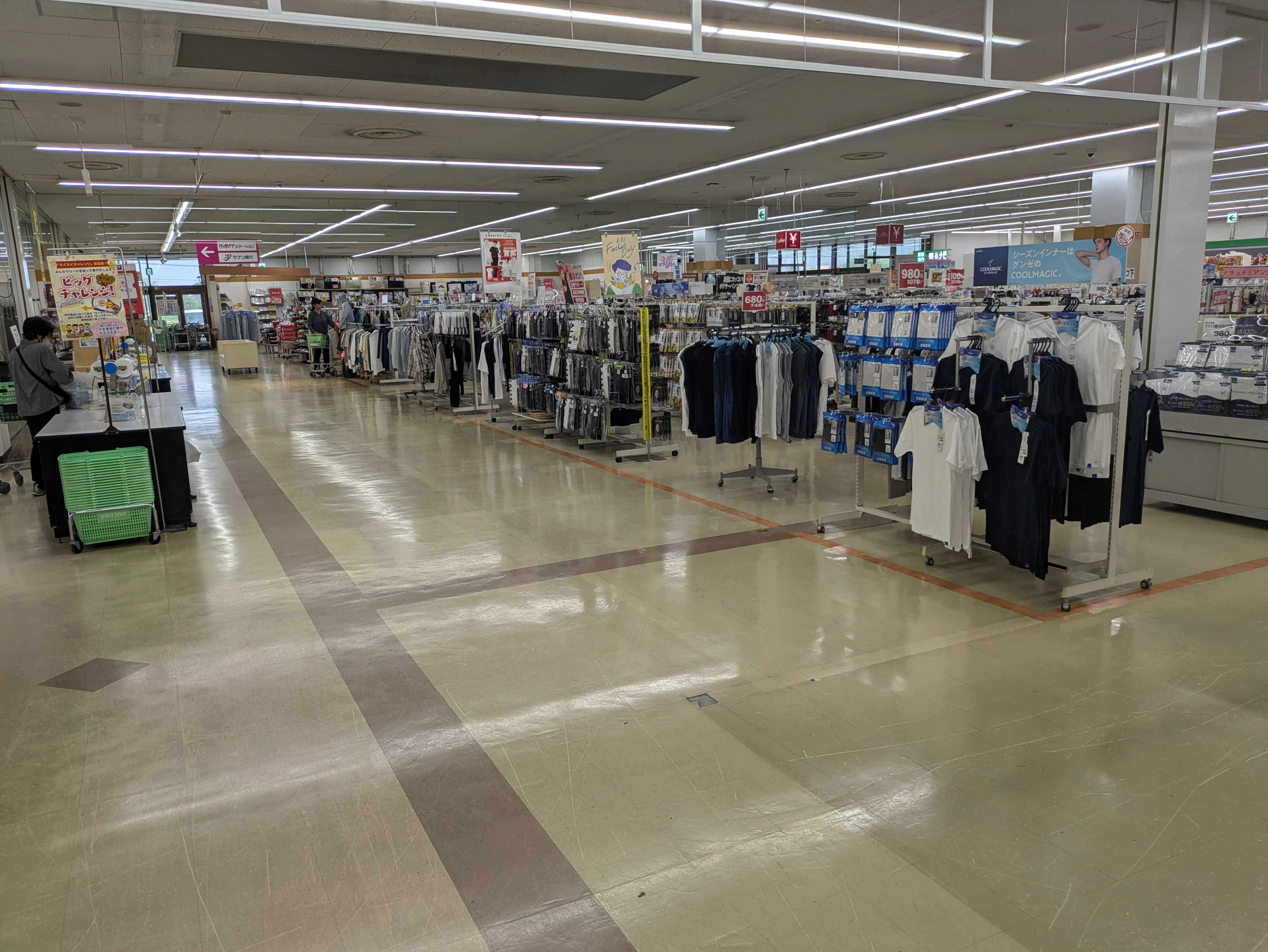 【ゆめマート八代高田】店内中央 ポップアップストア(物販、食物販)やプロモーション用途に最適なスーパーの屋内催事イベントスペース
