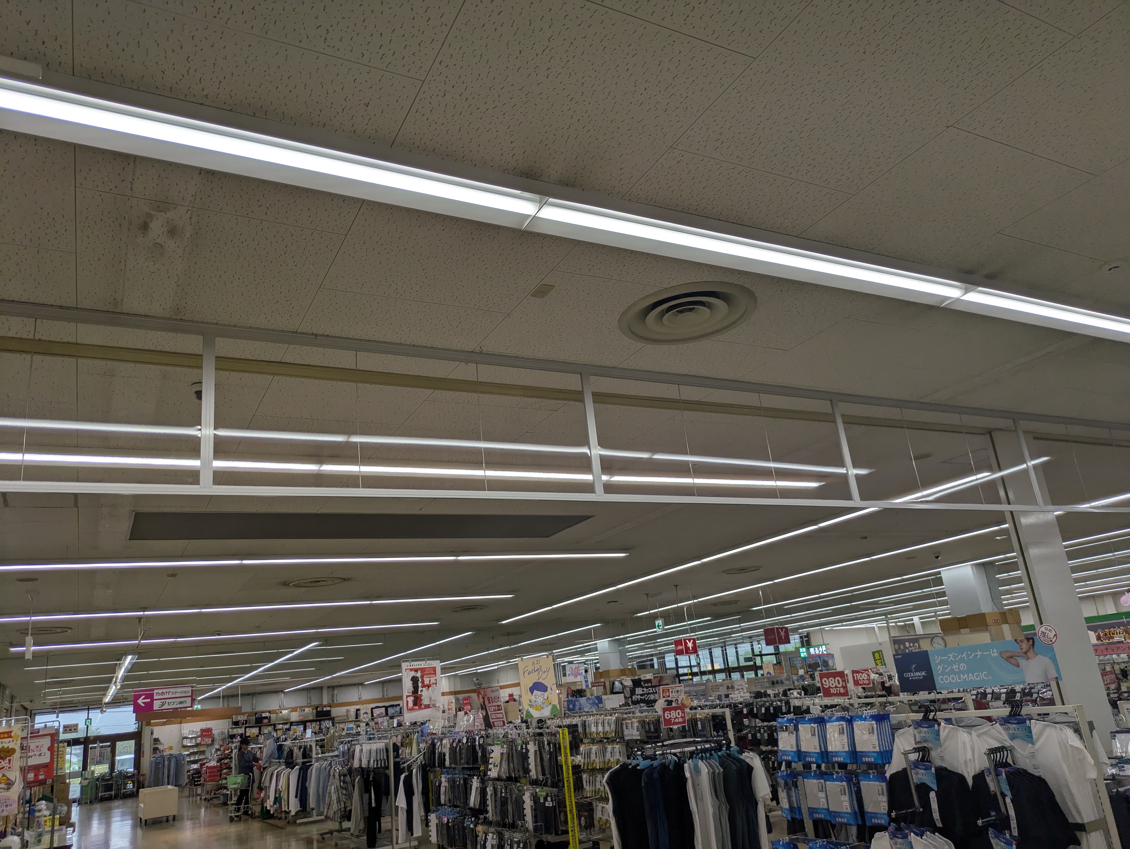 【ゆめマート八代高田】店内中央　ポップアップストア(物販、食物販)やプロモーション用途に最適なスーパーの屋内催事イベントスペース