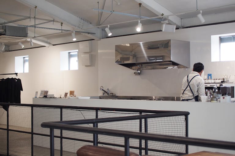 ã¹ããŒã¹å
ã«ãããã³ã䜵èšã