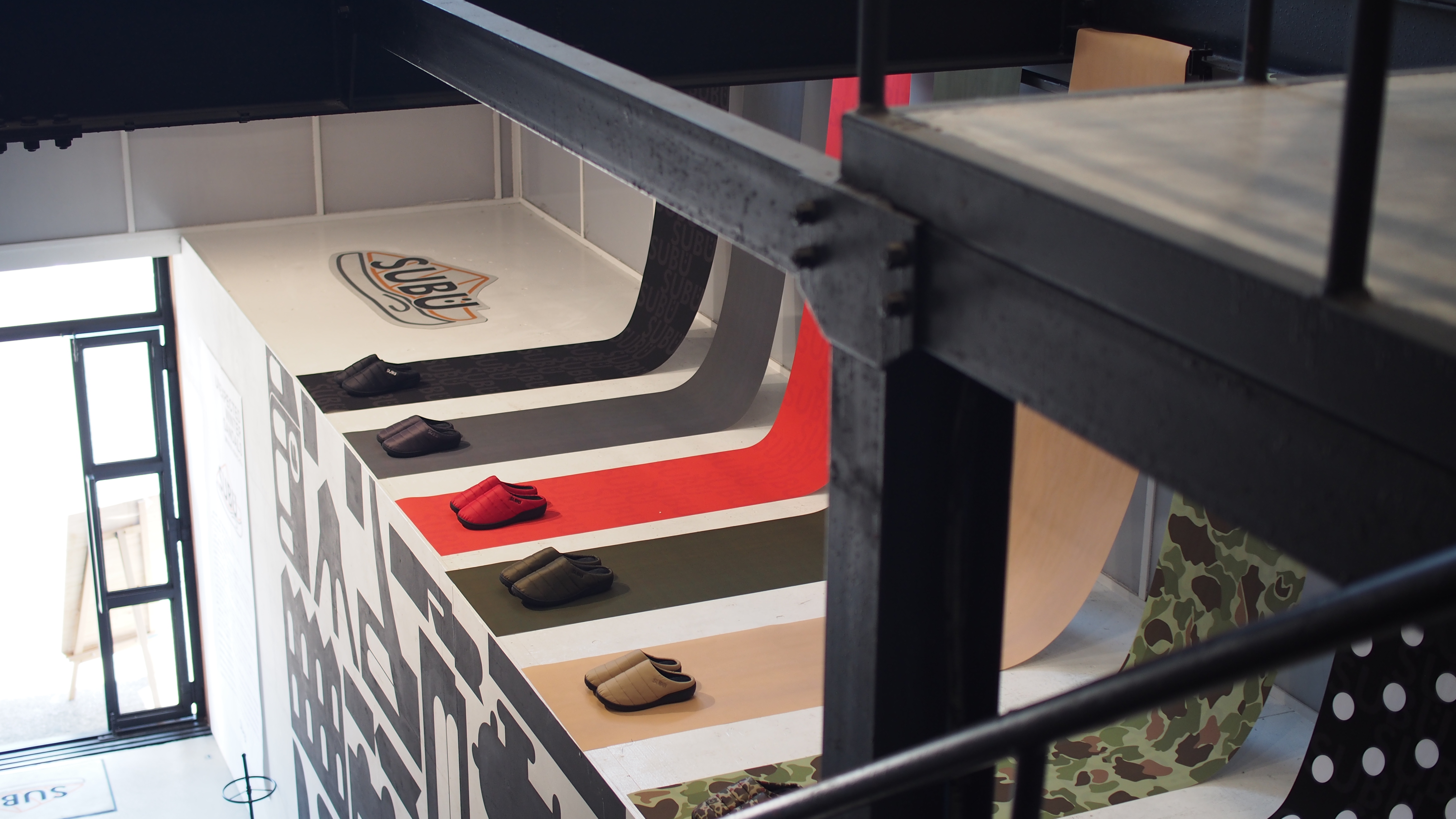 階段横スペースもご利用できます。