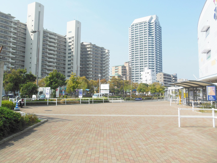 【イオンモール鶴見緑地】屋外　フルールガーデン