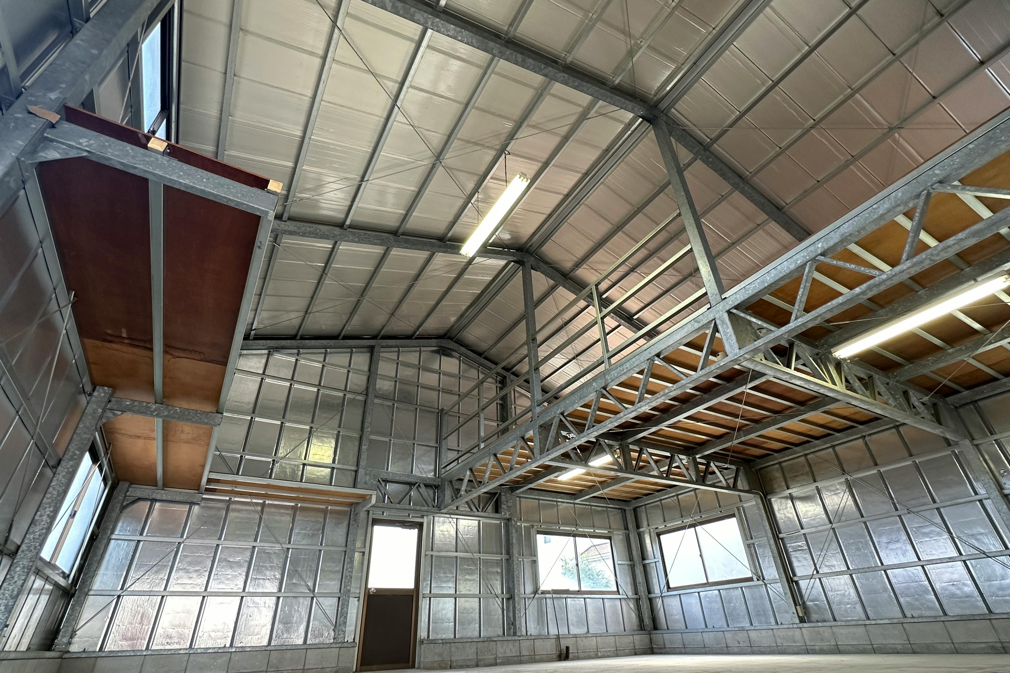 【福岡県糸島市】ポップアップストアや展示会利用に最適な雰囲気ある空間を演出した200㎡以上の広々としたイベントスペース