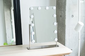 【渋谷神南エリア】白壁×コンクリート造りのスタイリッシュでモダンな空間 / 自然光も入る静かなスペース