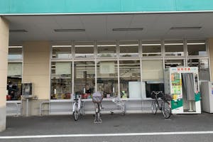 【いなげやお花茶屋店】各種プロモーションイベントに最適なスーパーマーケットの店頭軒下スペース