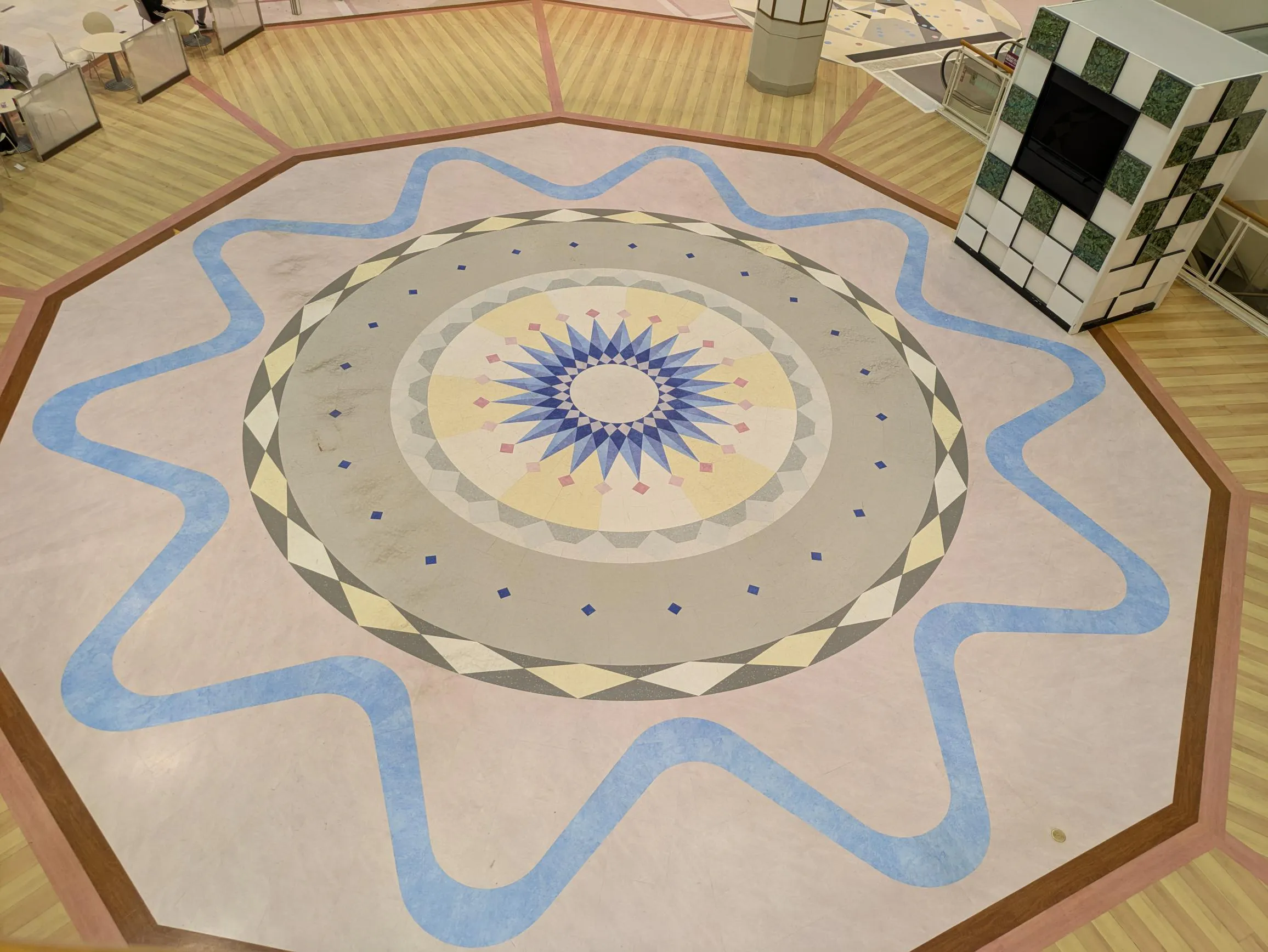 【イオンモール札幌平岡】センターコート