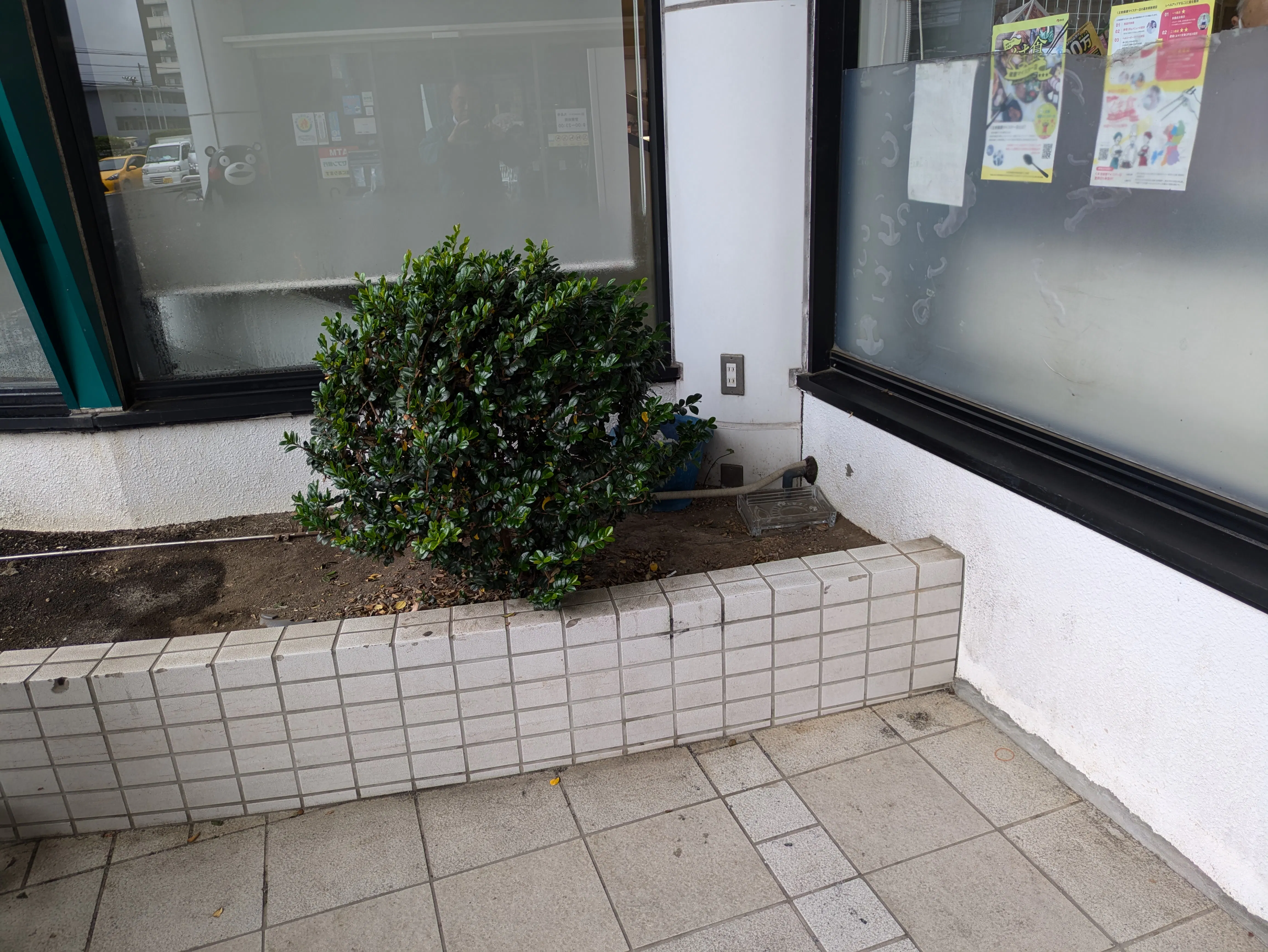 【ゆめマート九品寺】店頭軒下 ポップアップストア(物販、食物販)やプロモーション用途に最適なスーパーの屋外催事イベントスペース