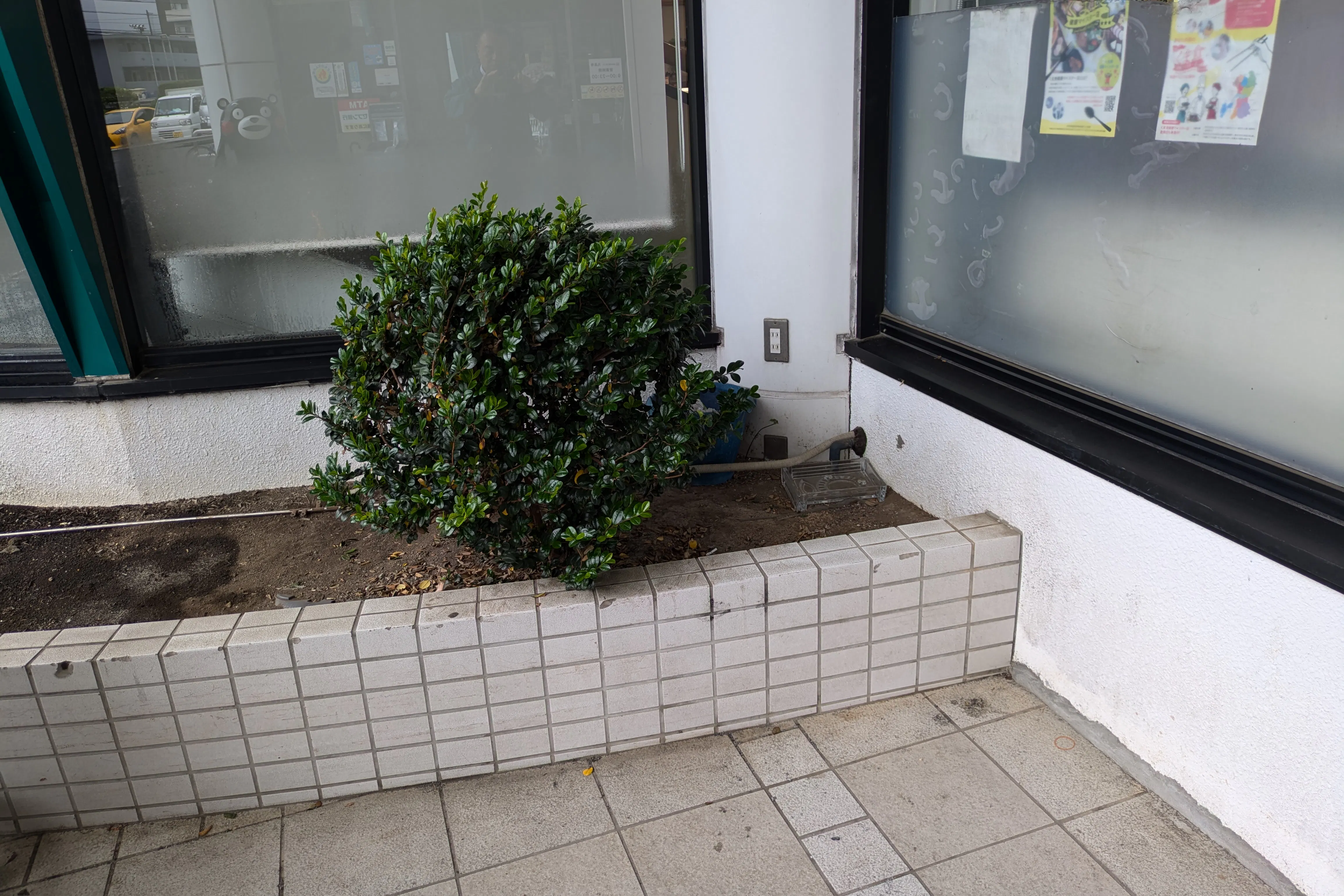 【ゆめマート九品寺】店頭軒下 ポップアップストア(物販、食物販)やプロモーション用途に最適なスーパーの屋外催事イベントスペース