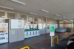 【Aコープくしだ店】食物販や販促イベントに最適な入口横軒下スペース