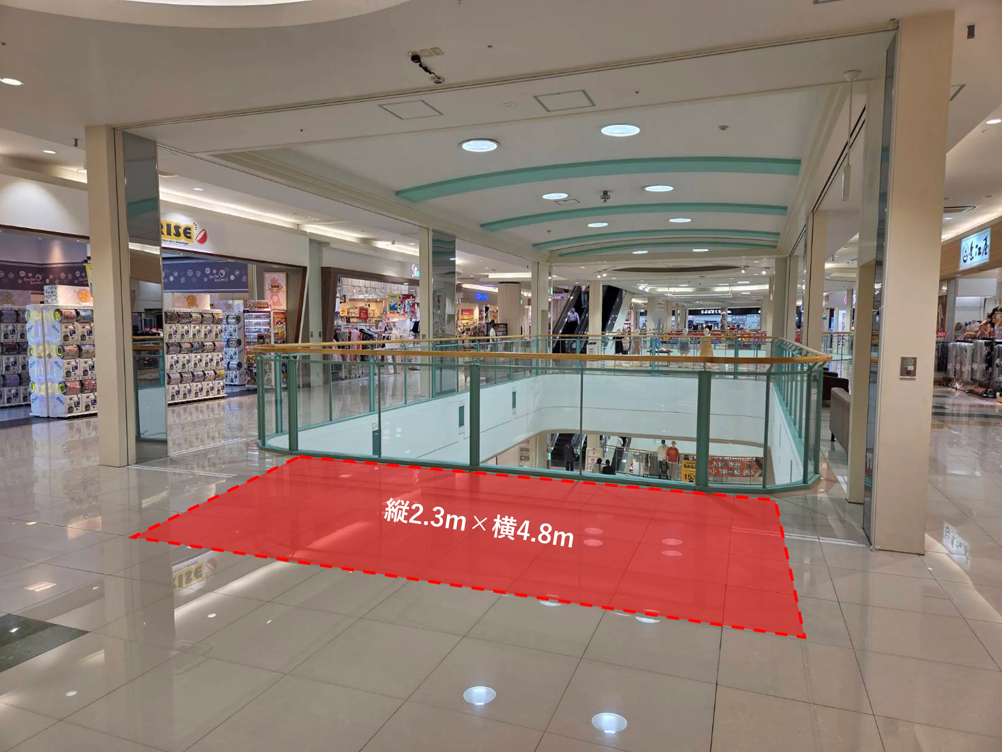 【ゆめタウン広島】3Fメガネのタナカ前(吹き抜け側) 各種プロモーションに最適な商業施設内の屋内催事イベントスペース