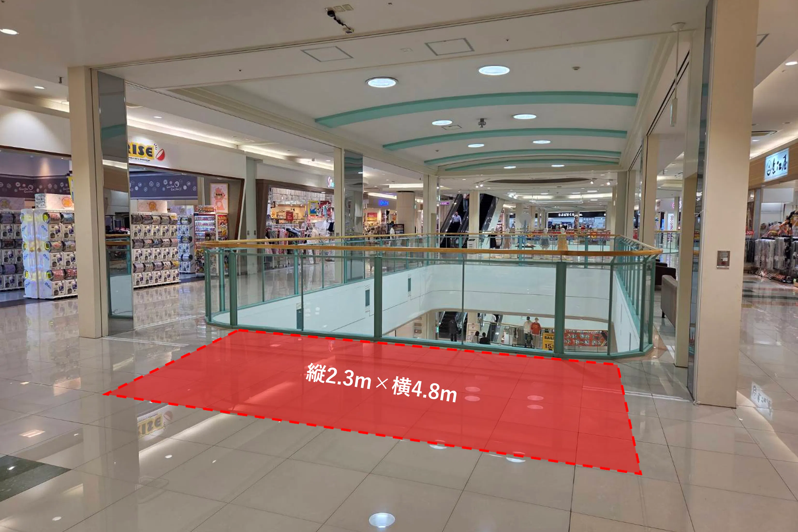 【ゆめタウン広島】3Fメガネのタナカ前(吹き抜け側) 各種プロモーションに最適な商業施設内の屋内催事イベントスペース