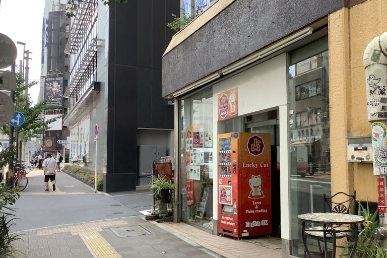 【新宿三丁目駅2分】物販やギャラリー、展示に最適!立地抜群の路面スペースの画像1